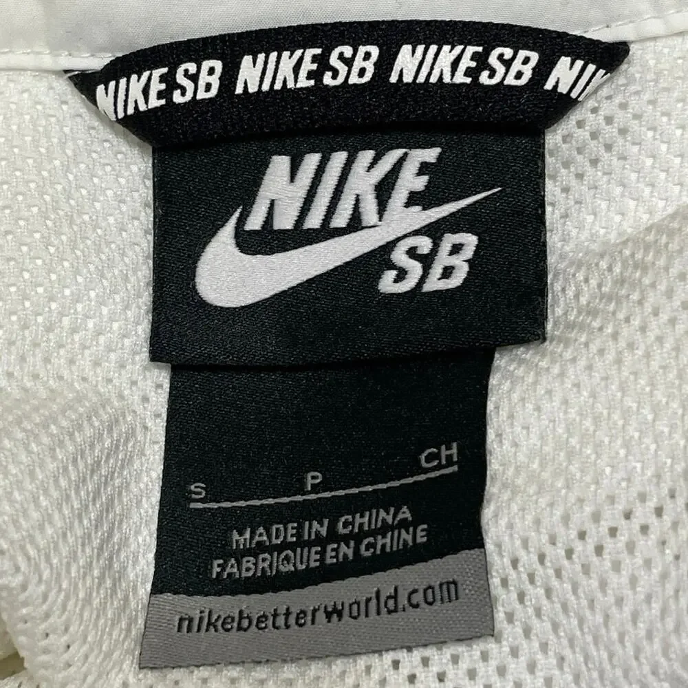 Nike SB Shield Coaches Women White Snap Button Long Sleeve Windbreaketr Jacket S